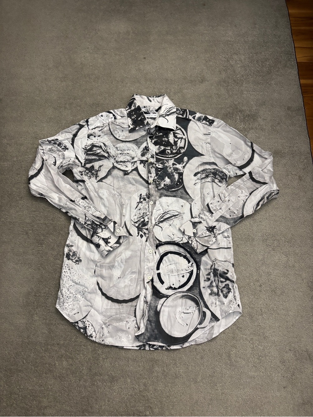 Etro Monochrome Fish Plate Print Long Sleeve Button Front Cotton Shirt